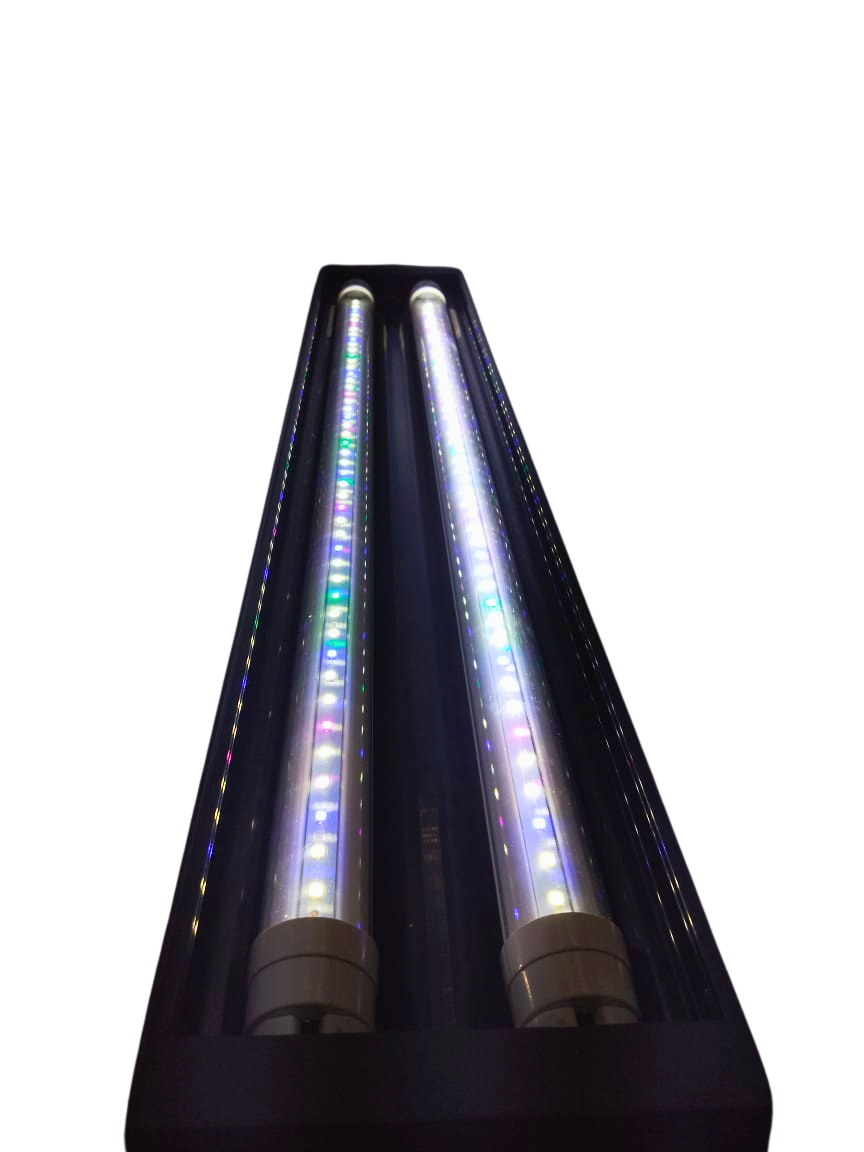 Luminária SKRw com 2 lampadas para Plantado 70-85cm