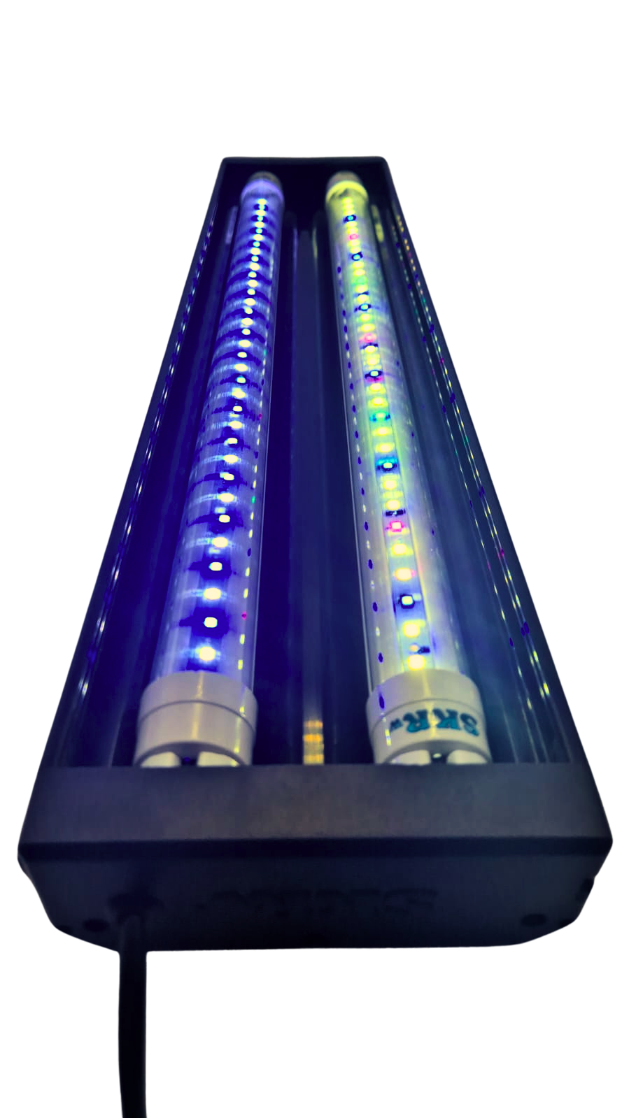 Luminária Skrw Com 2 Lampadas - Azul E Branca + Plantado 55-70cm