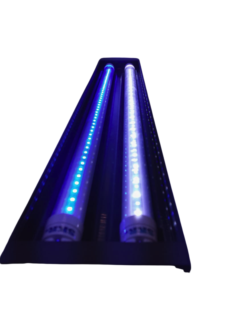 Luminária SKRw com 2 lampadas - azul e branca + azul 70-85cm